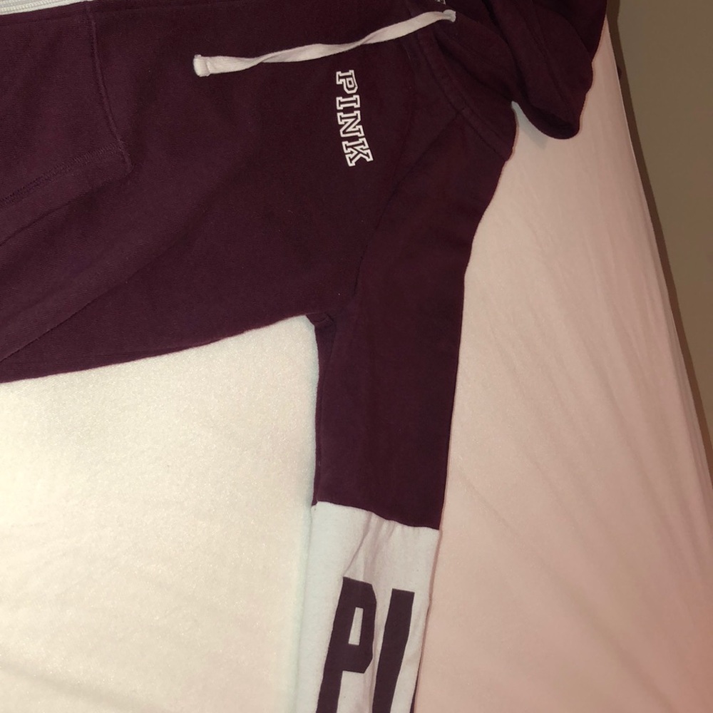 A jacket - Picture 2 of 2